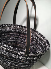 Load image into Gallery viewer, Tote Basket